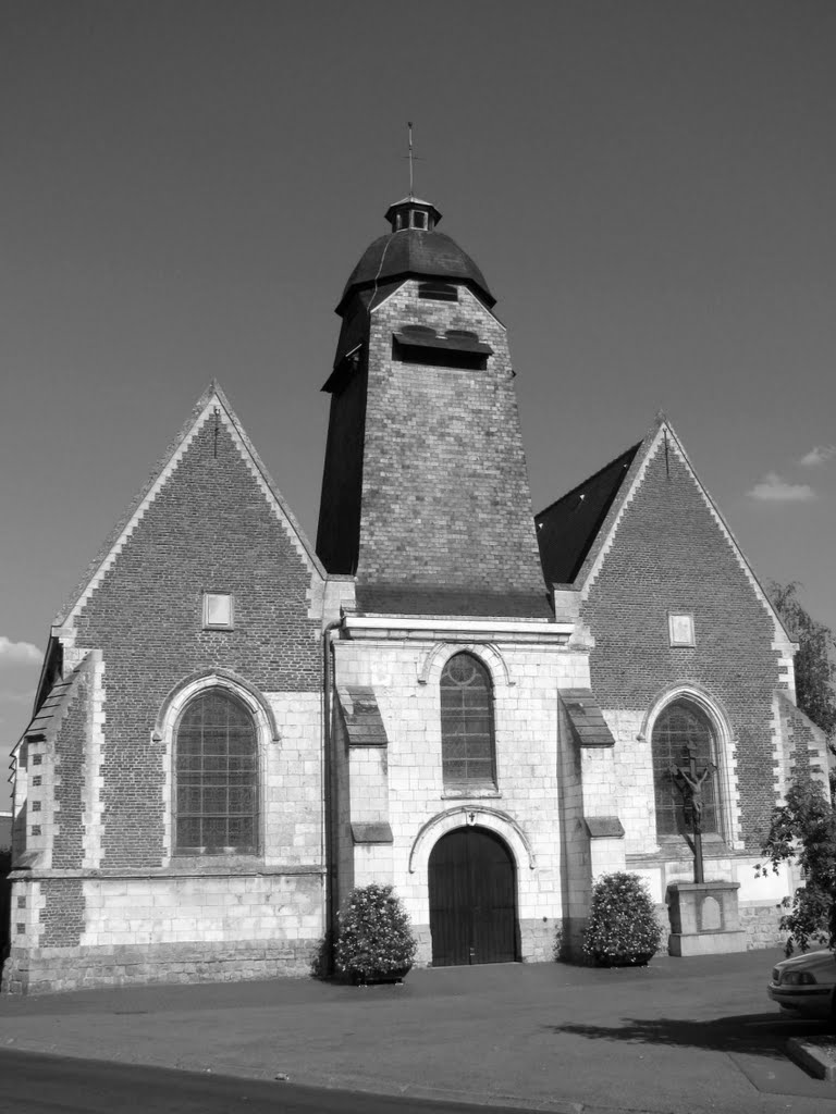 Église Saint-Laurent (Sequedin) by Guy Ferdinande