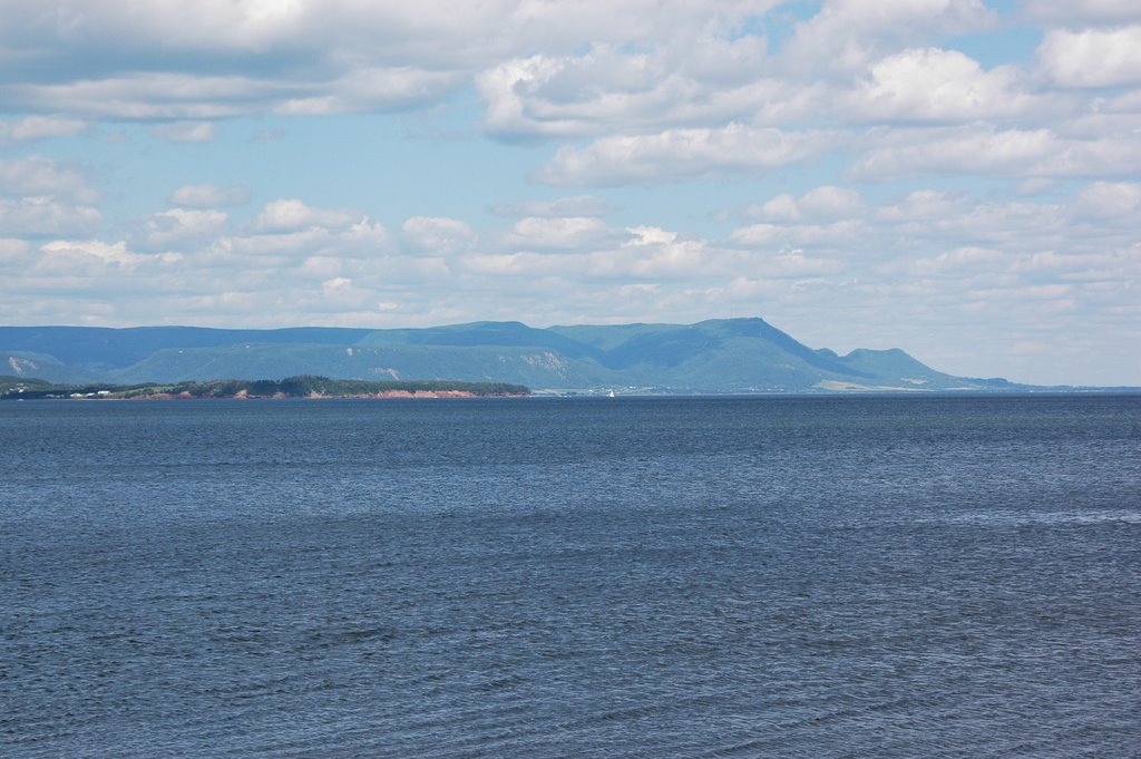 Bay Chaleur et Gaspésie, vue du Dalhousie, juillet 2006 by fagista