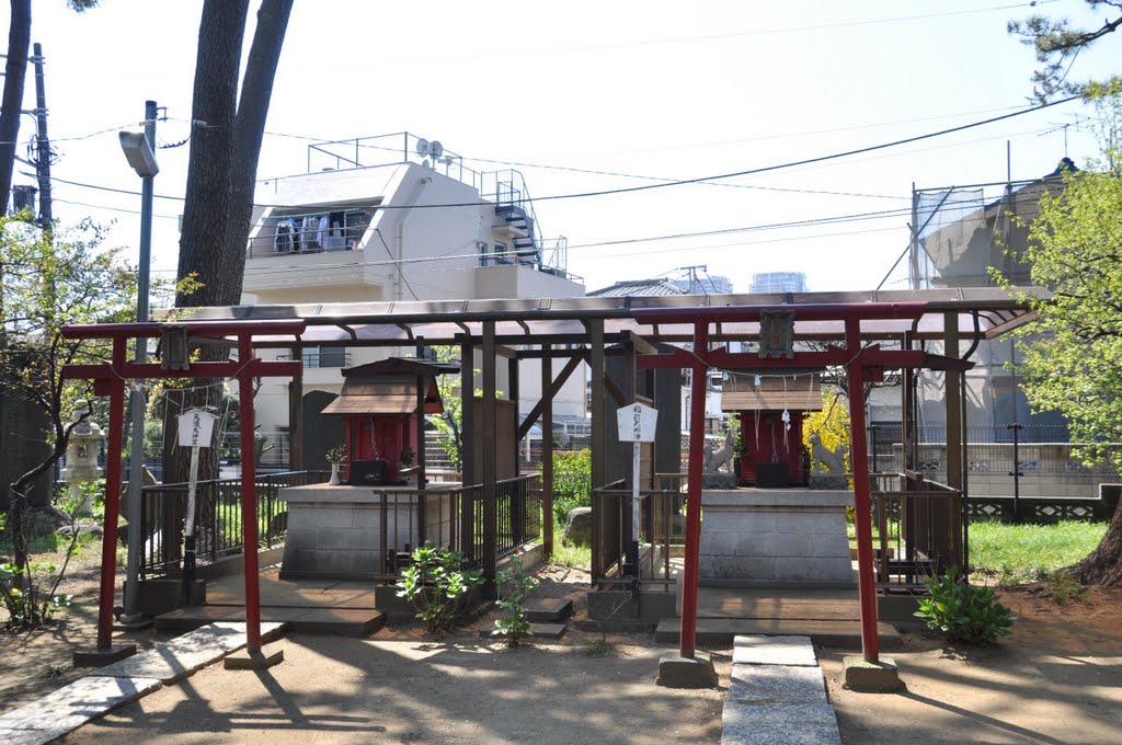 Temman-Tenjin-gū, Inari-Daimyōjin 天満天神宮、稲荷大明神 (2010.04.25) by k.takita