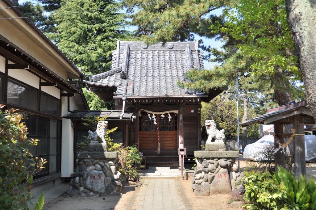 Koroku-Jinja 胡録神社 (2010.04.25) by k.takita