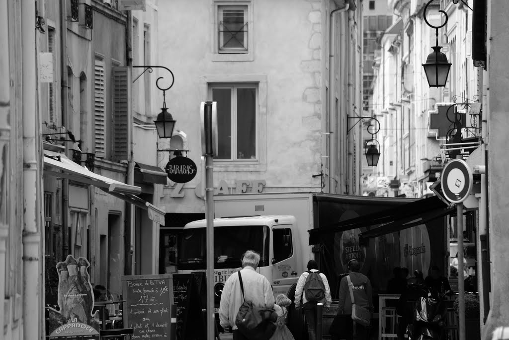 Rue de la Primatiale by Dadu Jones