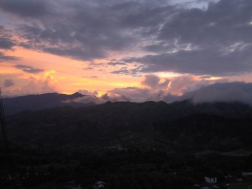 Atardecer Guática (Rda) by Alirio Hincapie Florez