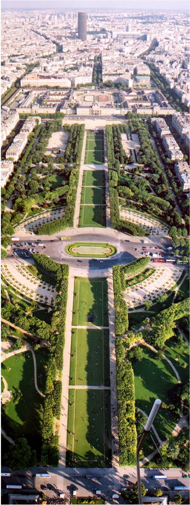 Paris from the Eiffel Tower by thinctanc