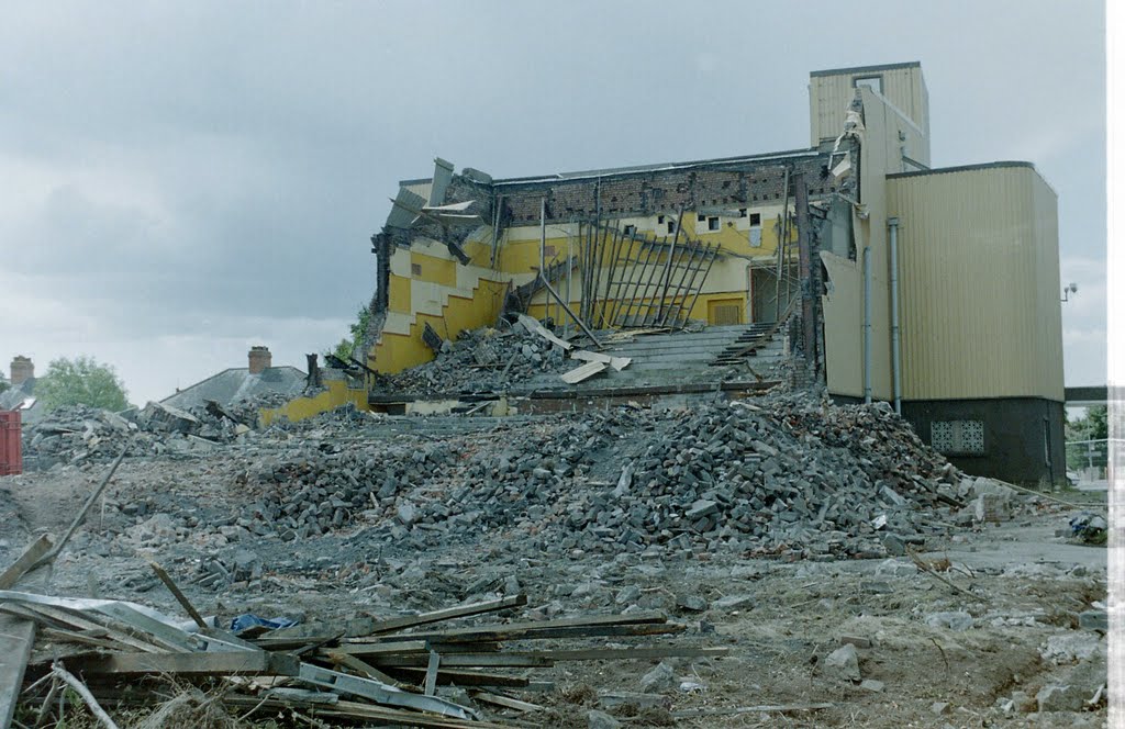 DEMOLITON OF MONACO CINEMA, RHIWBINA by chickenlegs