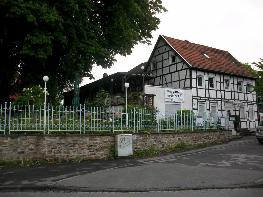 Bodelschwingh-Bodelschwingher Str. by Udo Schoen