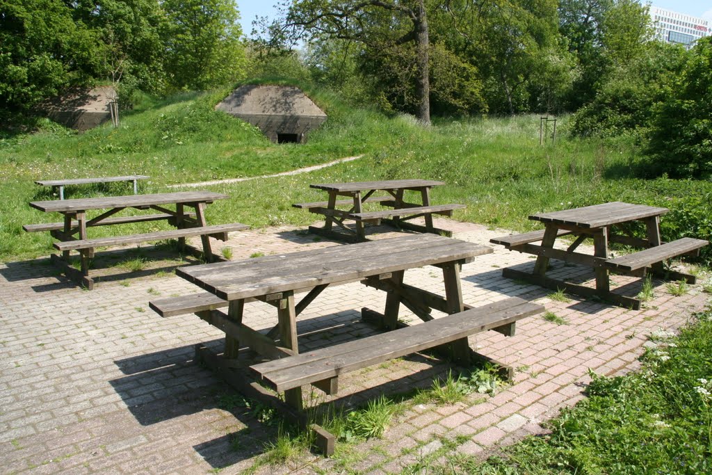 Picnic area; Fort De Bilt. by Carl030nl