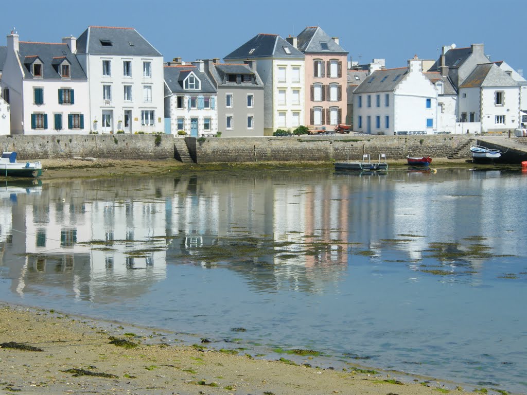 ILE DE SEIN - vue du port by Malcab