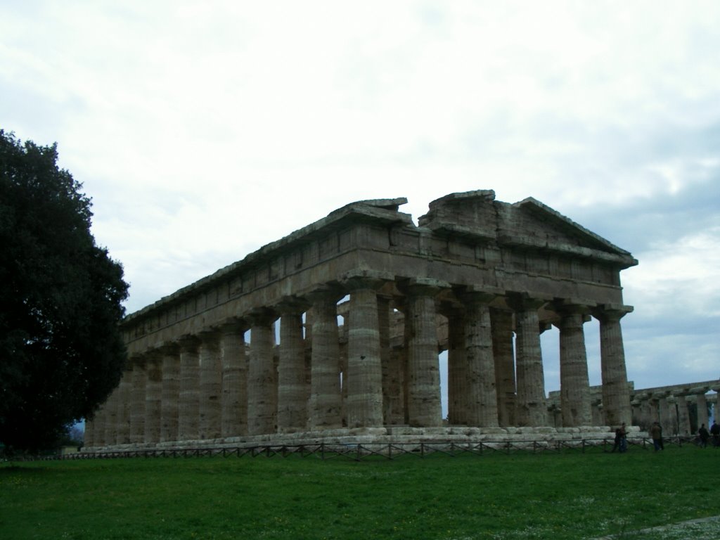 Paestum by Filippo Perrella