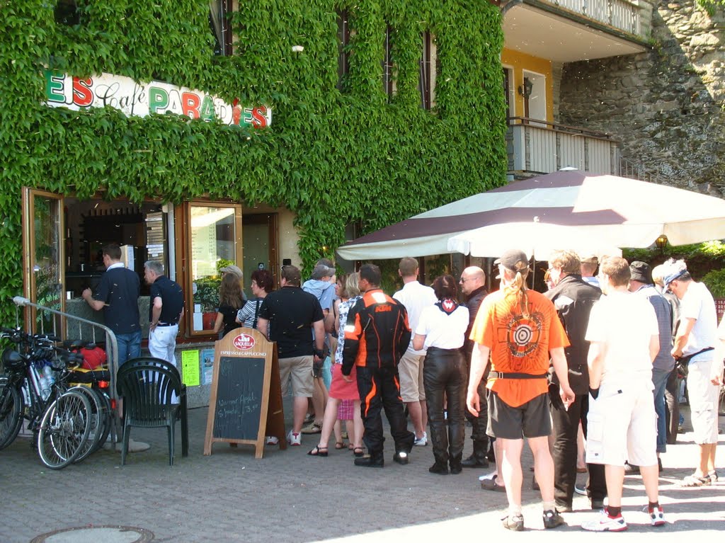 Eis Café Paradies, das beliebteste Ausflugsziel in Runkel by 600m