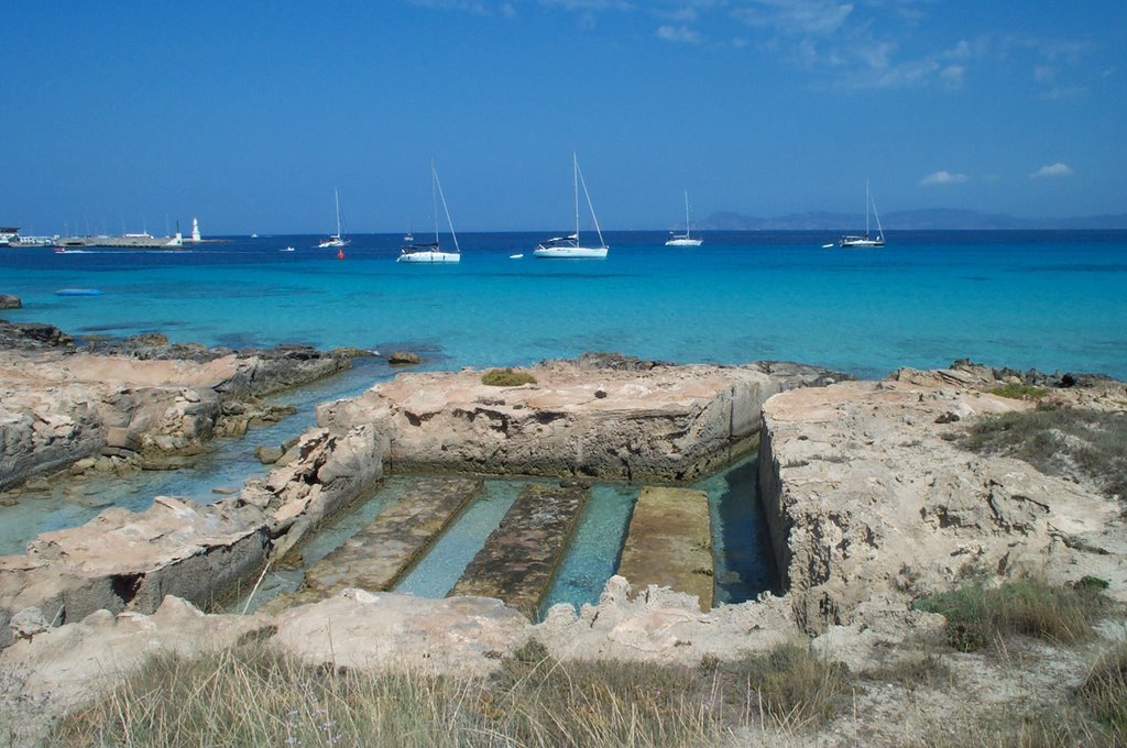 La Savina- Formentera by Xavier Ferrer