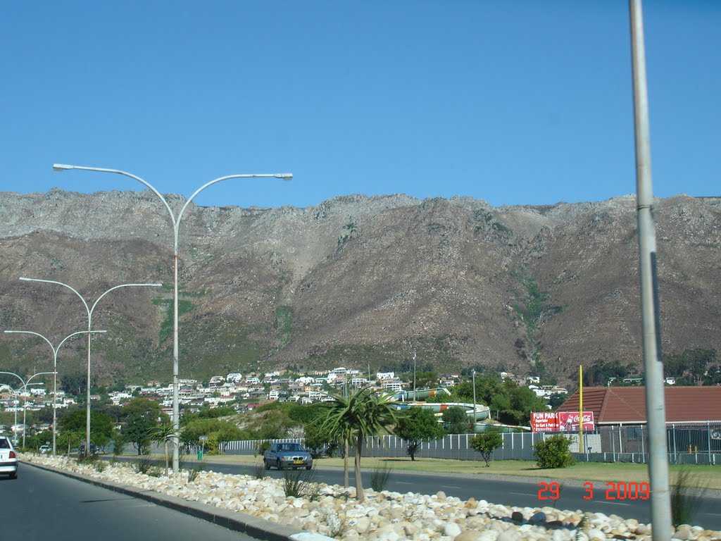 Gordon's Bay approach by u871287