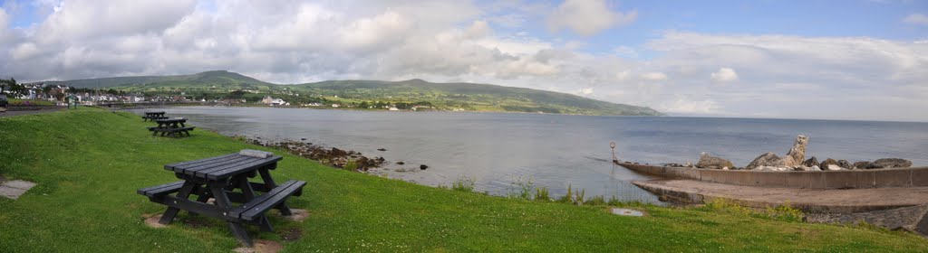 Ballygally. Northern Ireland, UK. by Nicola e Pina Irlanda 2009