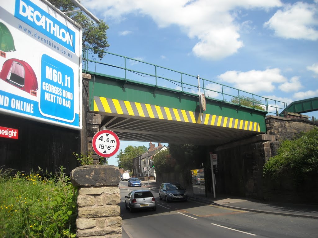 Stockport Road East, Bredbury by WythenshaweMike