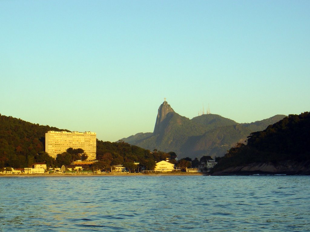 Baia de Guanabara by C V Rodrigues