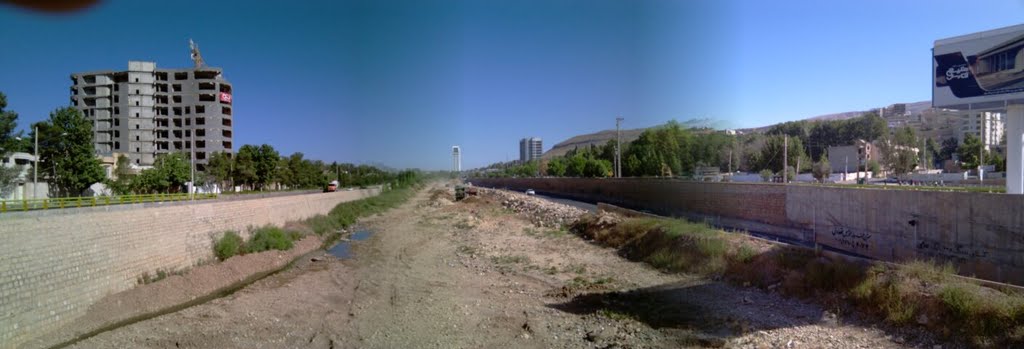 Panoramic view of Khoshk river bridge(pole zargari) by mj.vafajoo