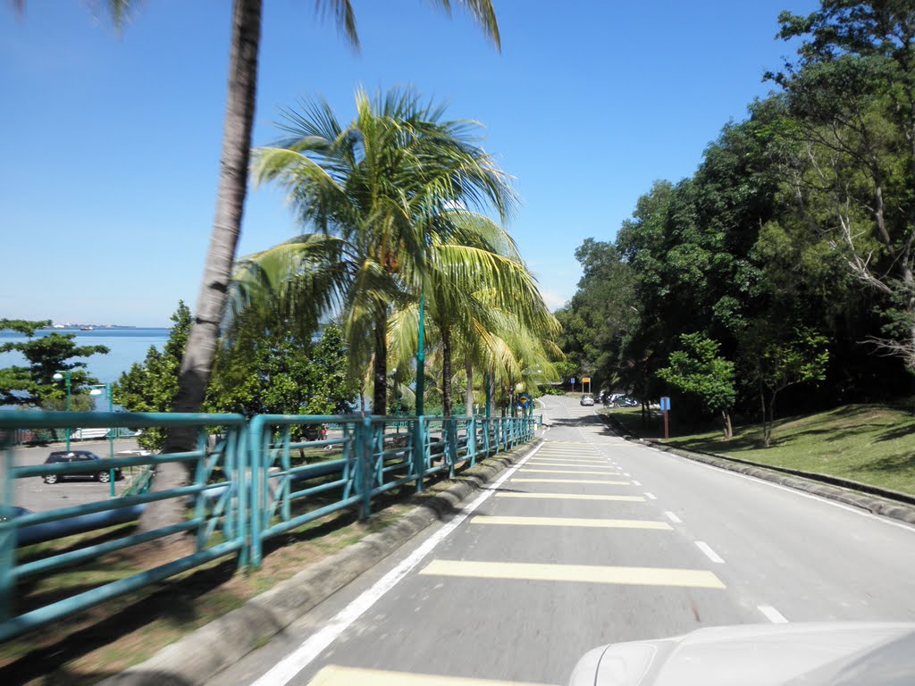 Road To UMS Beach by kkboy