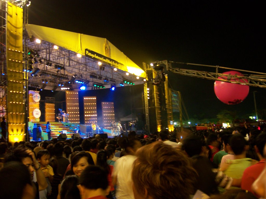 Pattaya Music Festival 2006 by HSSmitAir