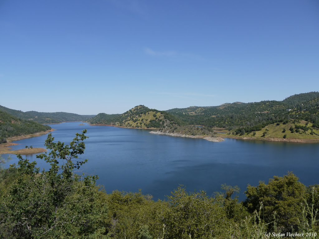 Don Pedro Lake, CA by Stefan Viechter