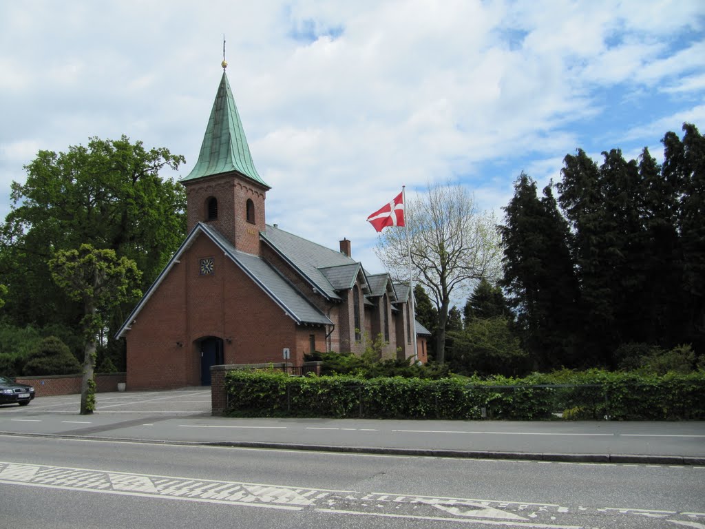 Humlebæk Kirke - Fredensborg kommune by Benny Hansen - Haslev