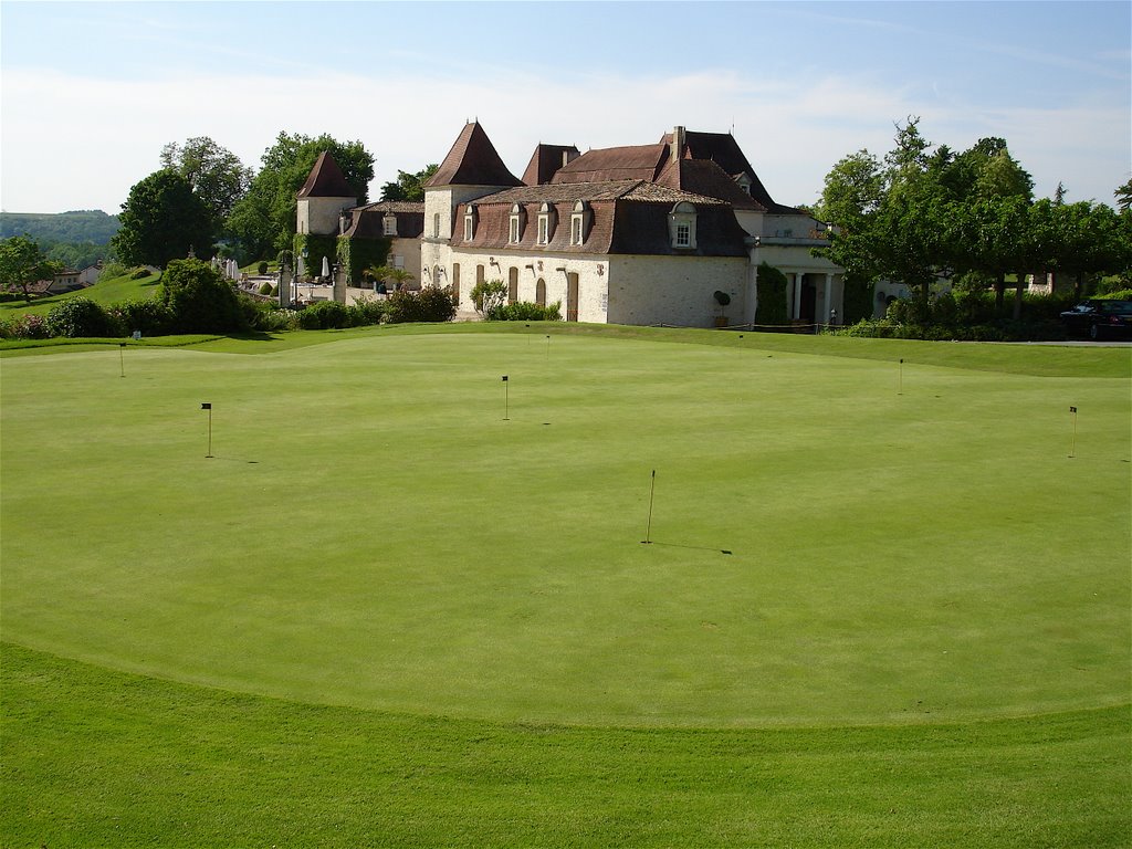 Golf chateau des vigiers by robert forestal