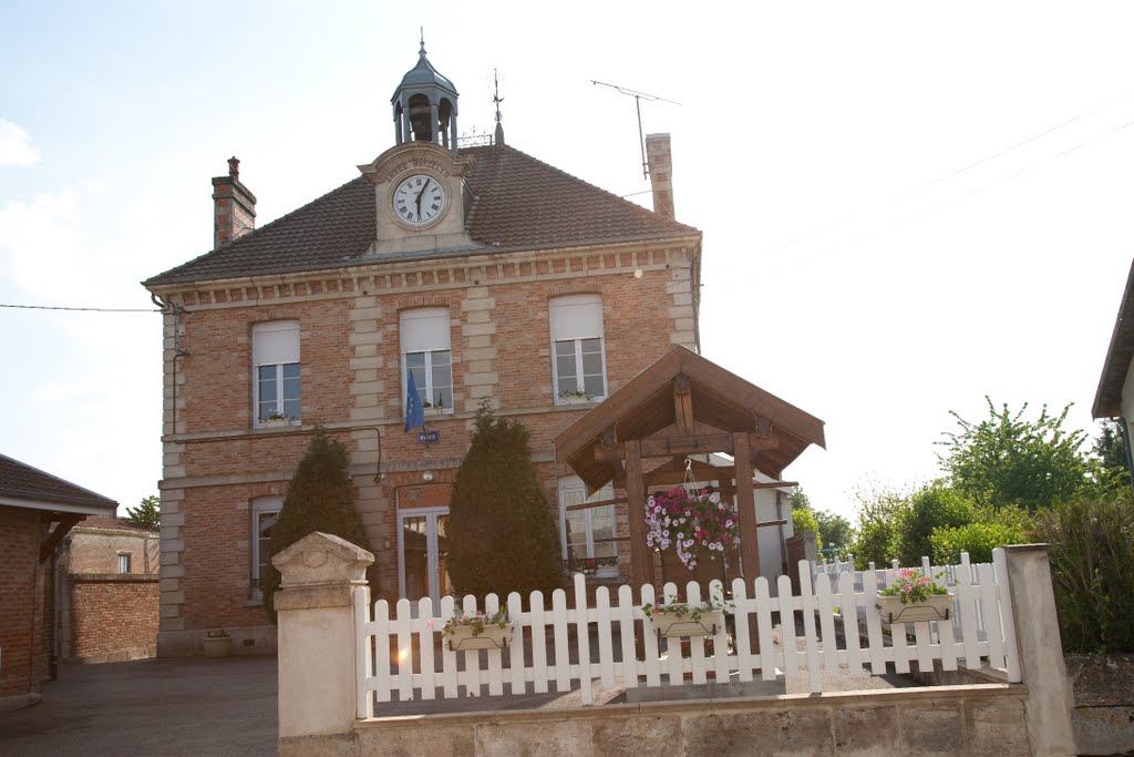 Mairie de Villers le sec by Cyril Auboin