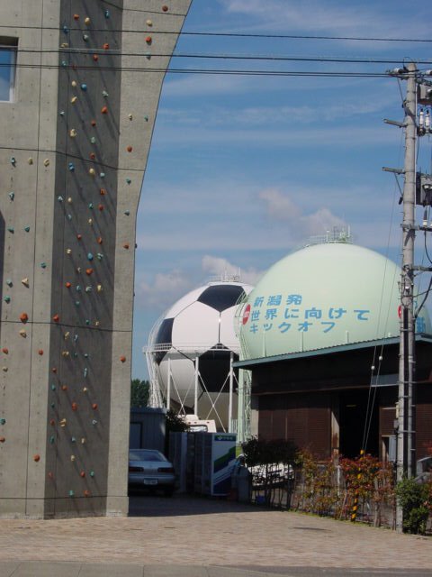 Gas Holder designed for World Cup 2002, Niigata by k.sato