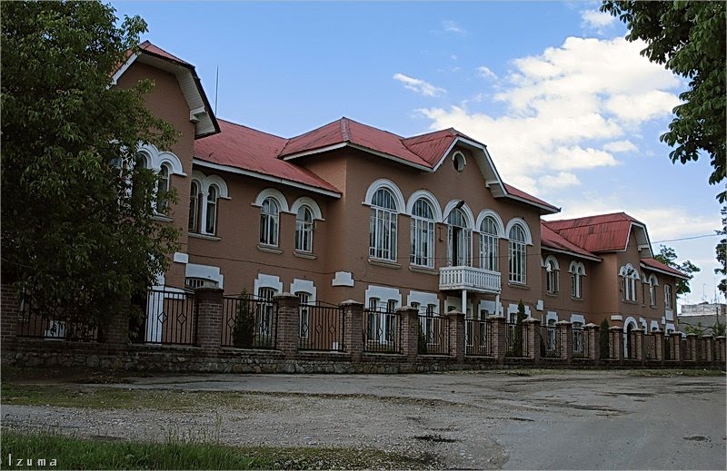 Building of state council on 19 century, now clothes factory by izuma