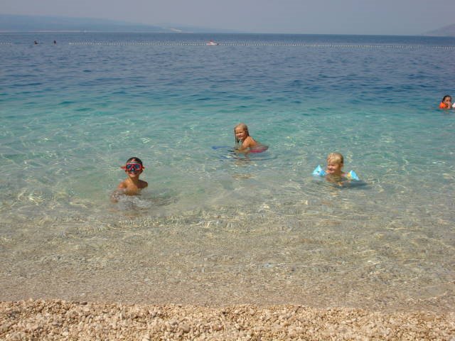 Crystal clear water at Punta Rata by Morten Smalby