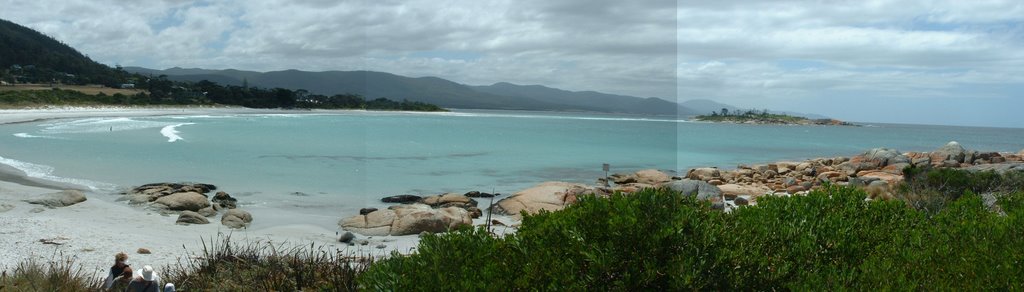 Bicheno Bay Panorama by Ptilinopus