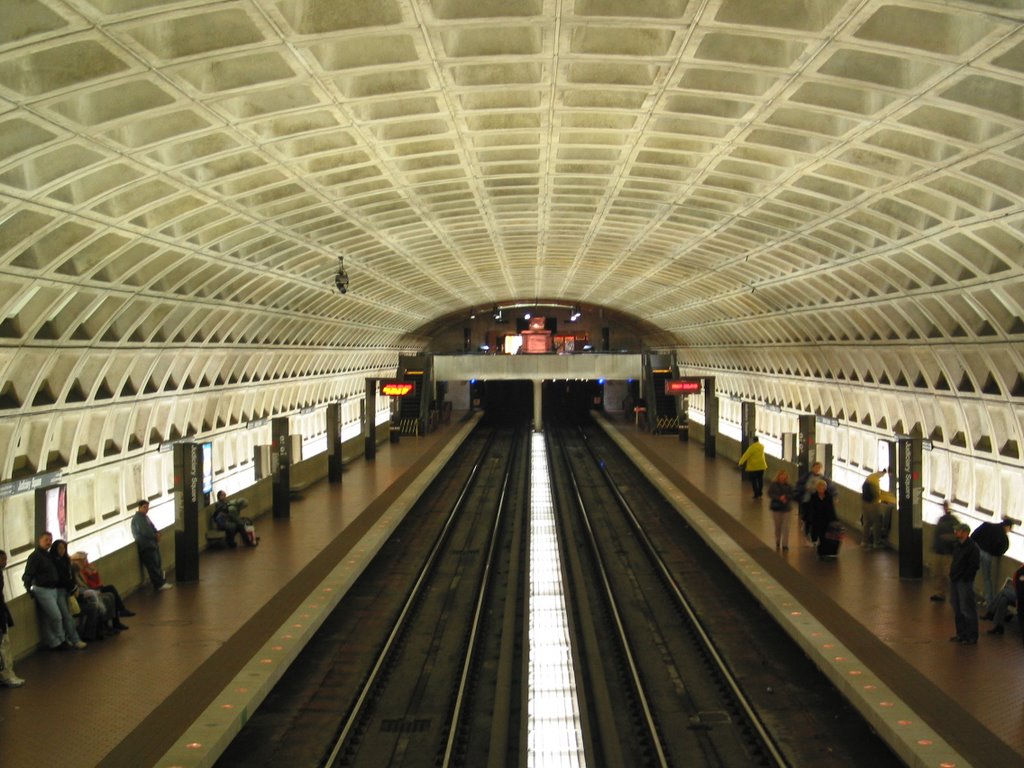 Judiciary Square Metro by tbfee