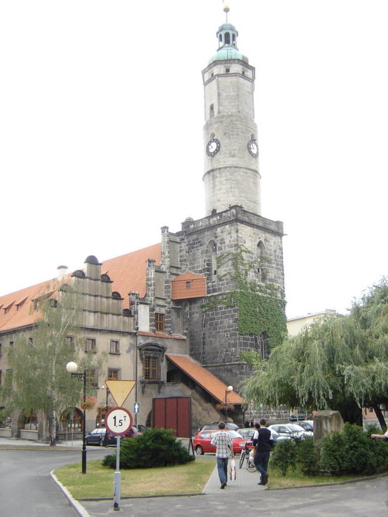 Lwówek Śl. Ratusz; Löwenberg - Rathaus by krkonos