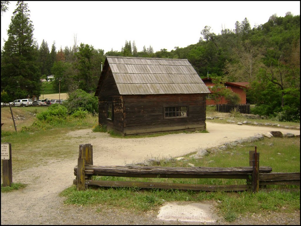 Cabin: Marshall Gold Discovery Park, Coloma by UncleVinny