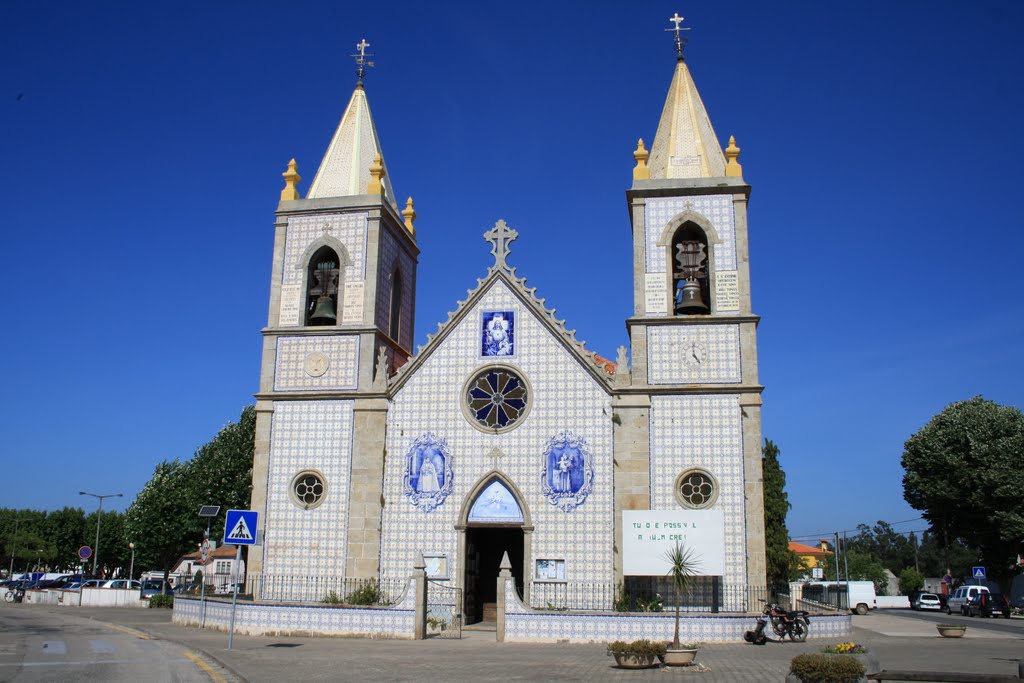 Igreja de Oliveirinha - Aveiro by João Paulo Coutinho