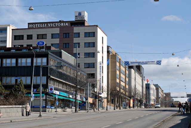 Hotel Victoria and itsenäisyydenkatu. by Janne Ranta