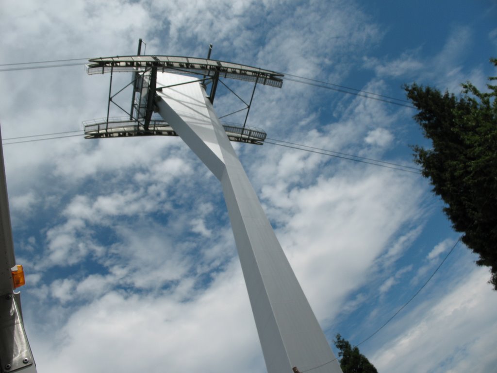 Portland Tram by sacoo