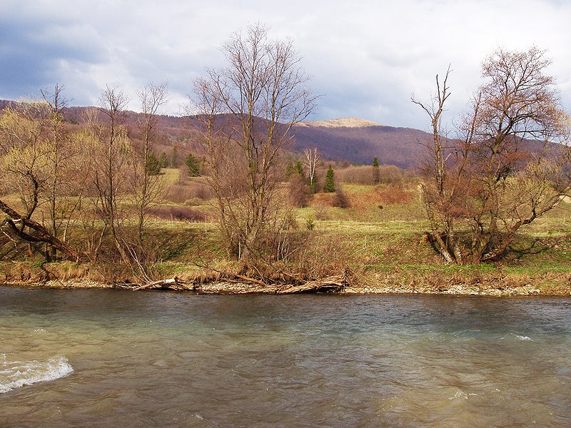 Wetlinka in Smerek by Piotr Cisek