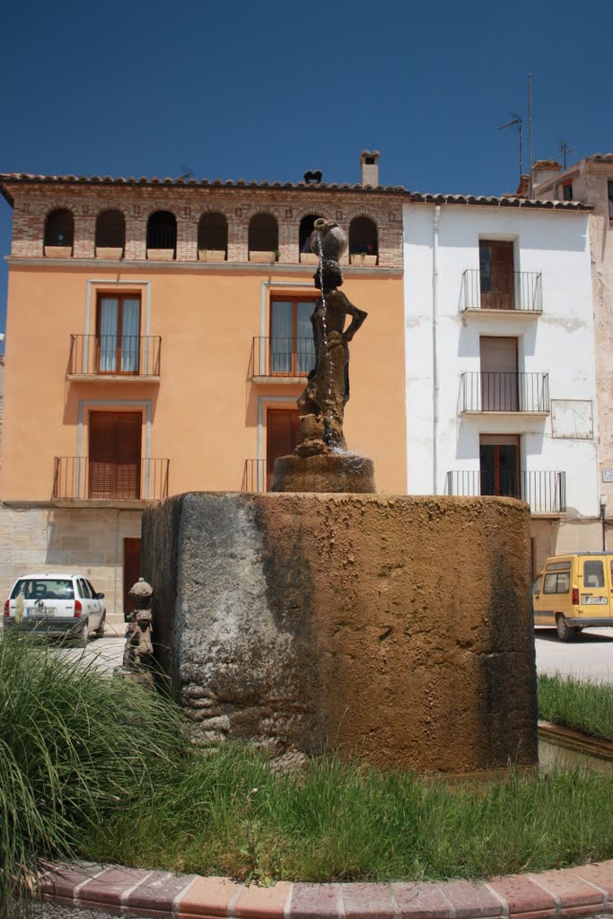 "La Mujer del Cántaro" en Castelserás.(Teruel) by Cris.M