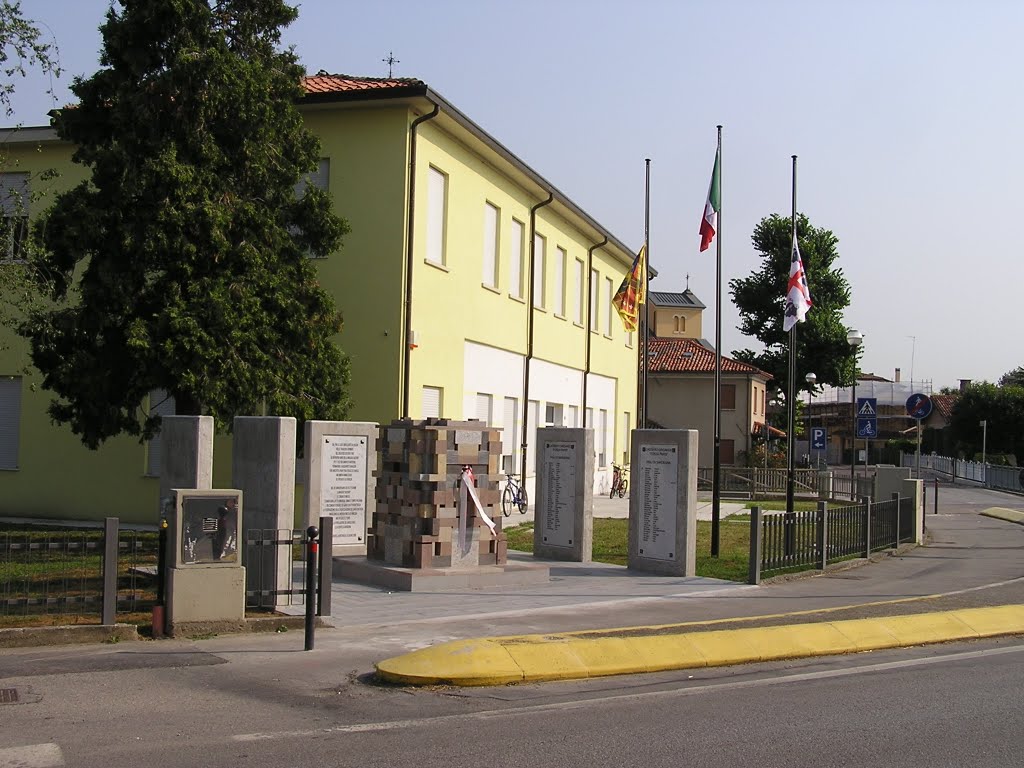 Monumento ai Caduti della Brigata Sassari durante la Battaglia del Solstizio (giugno 1918) by RobCol