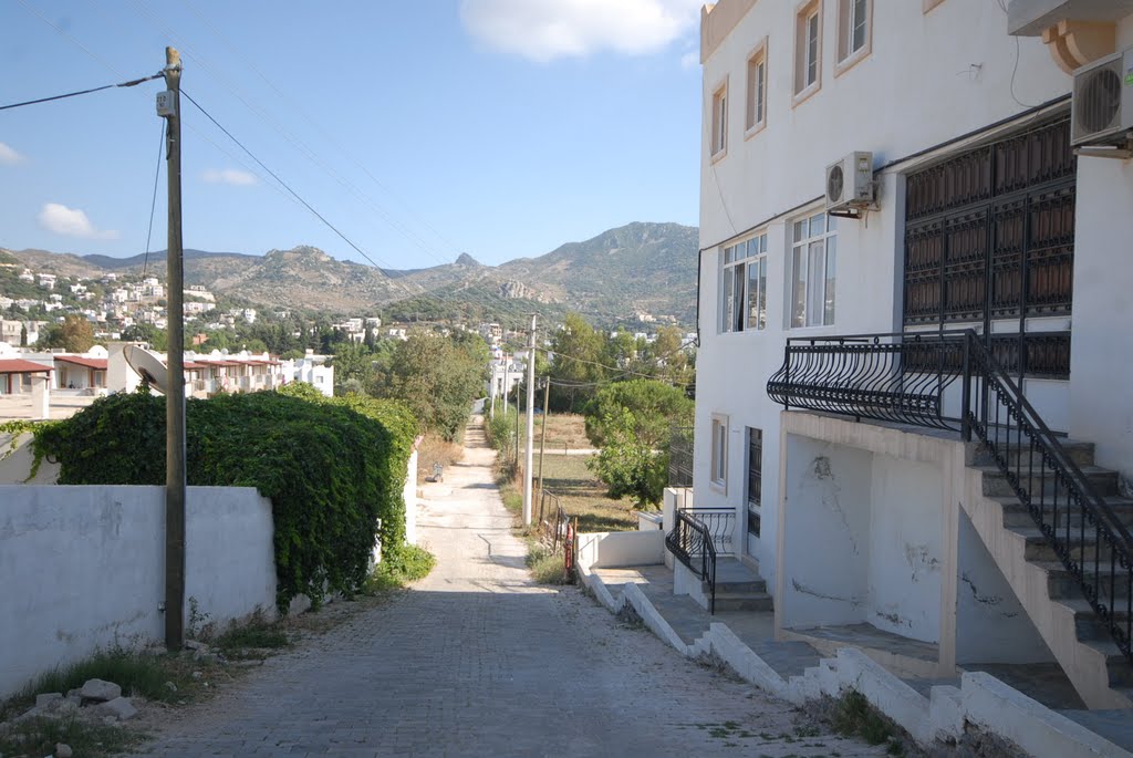 151 Atatürk cad. Yalıkavak, Bodrum, Muğla, Türkiye by Hüseyin Kafadengi