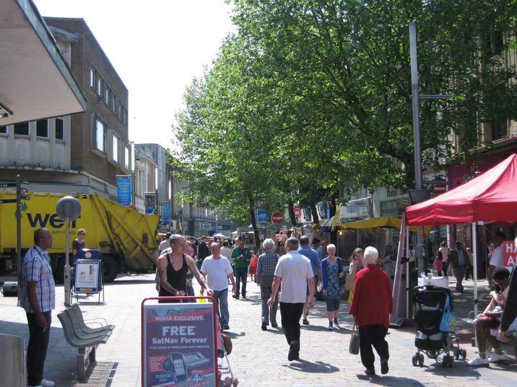 Wolverhampton, Dudley Street by JohnHW