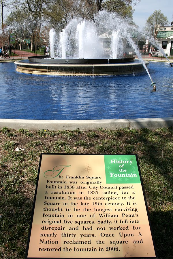 Franklin Square Fountain (4/2010) by Dean Zanello