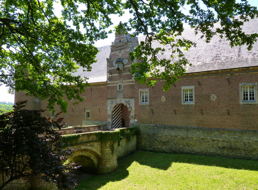 Entrée du château de Mheer by Rudy Pické