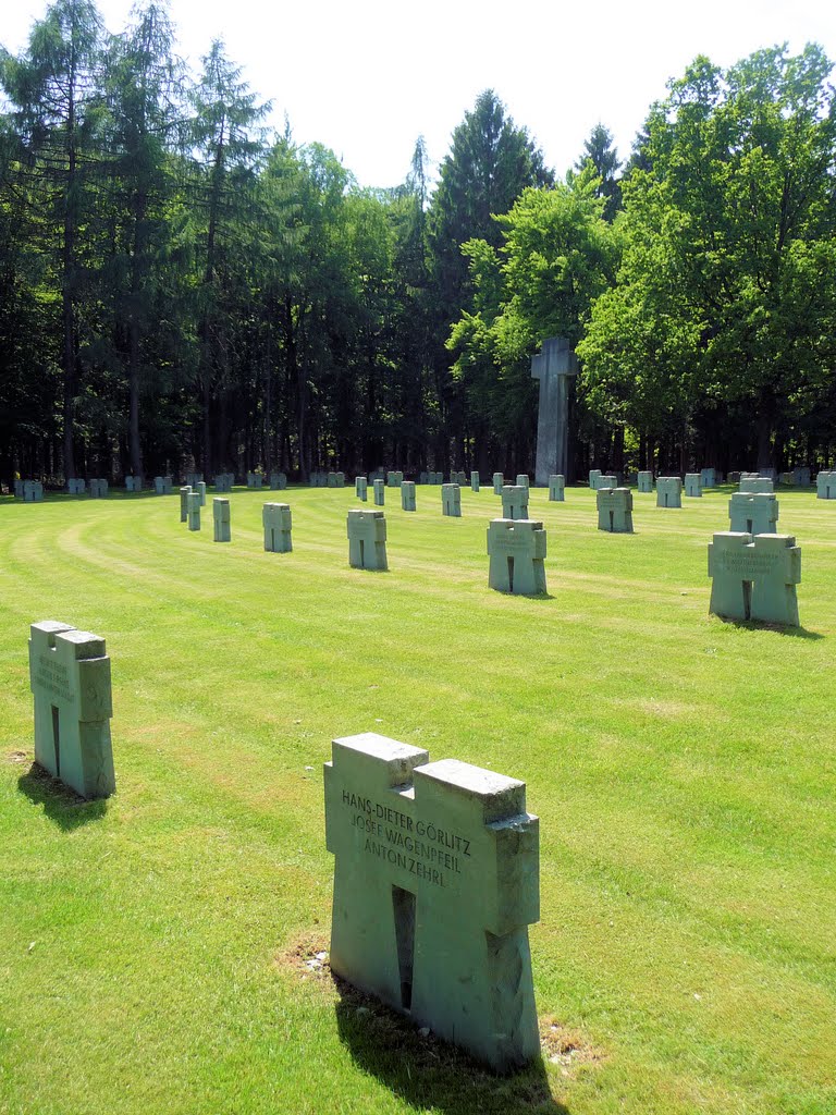 Ehrenfriedhof Hürtgen 1 by mawabo