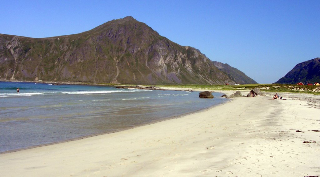 Flakstad (Lofoten) by frank lange