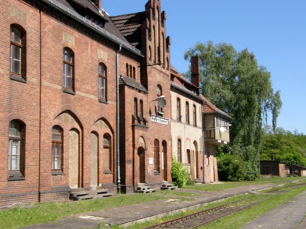 Altes bahnhofsgebäude by Manfred Stockmann