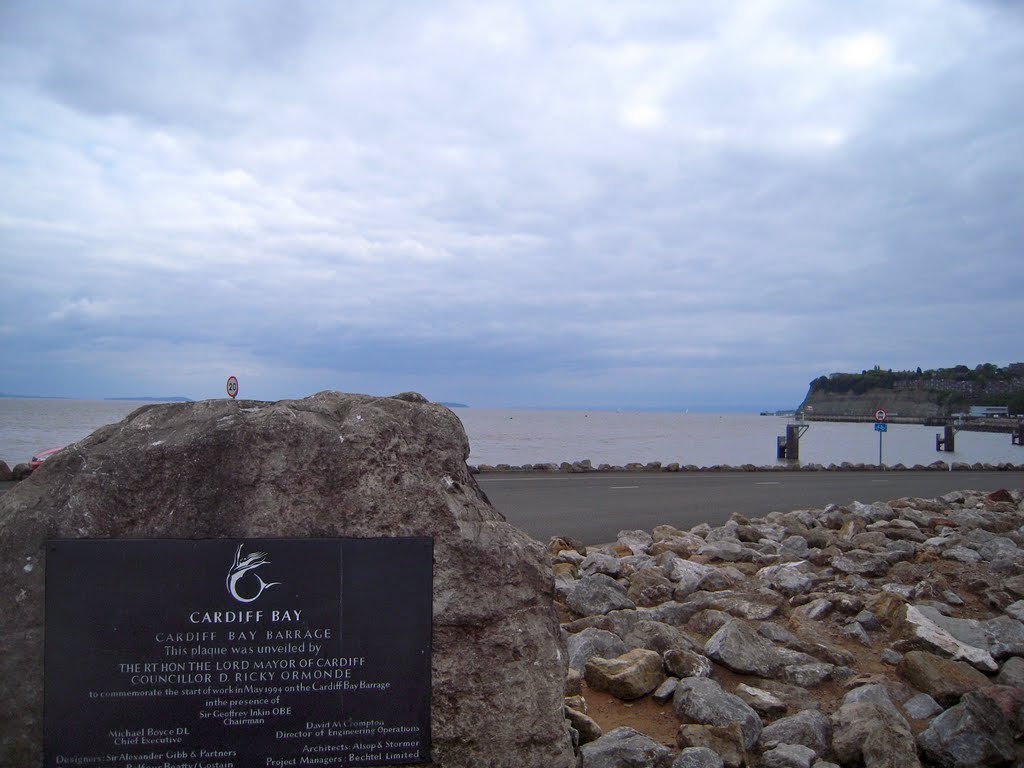 Cardiff Bay by GrossUA