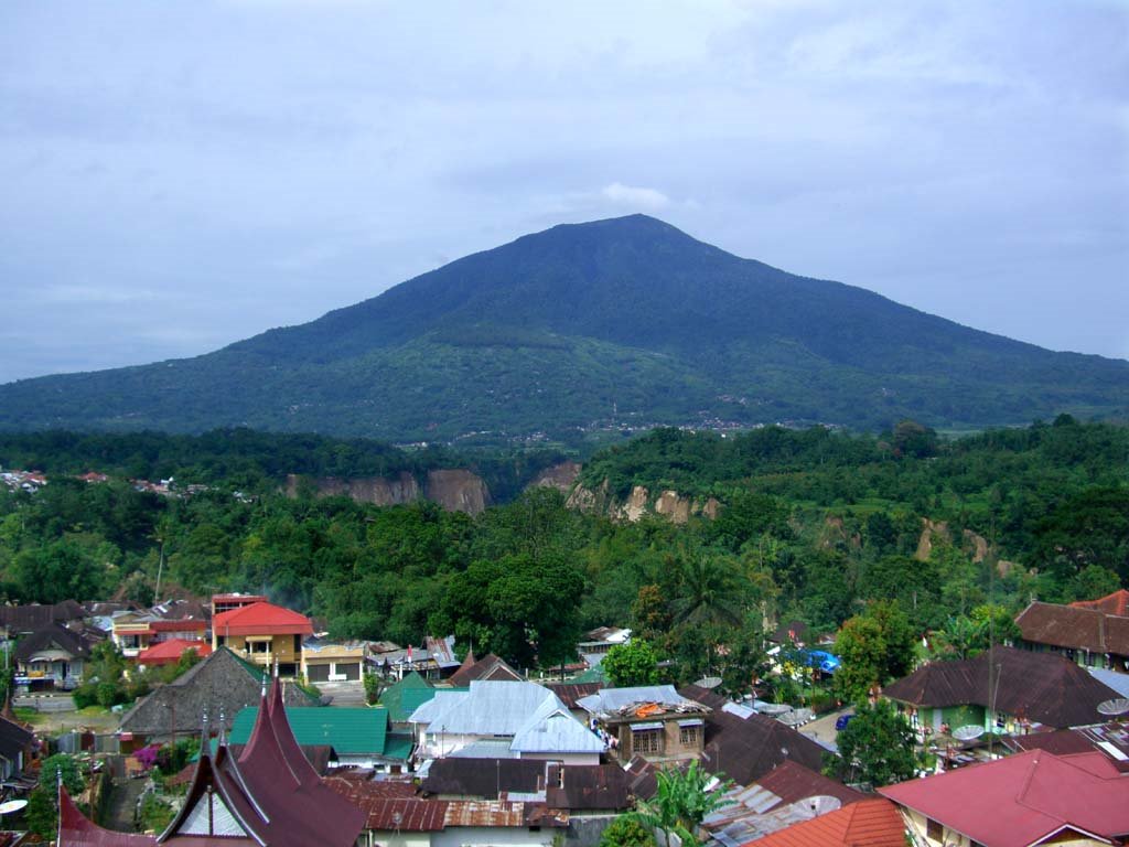 Mount Singgalang & Sianok Canyon from Room 401 Novotel, Bukittinggi by givangkara