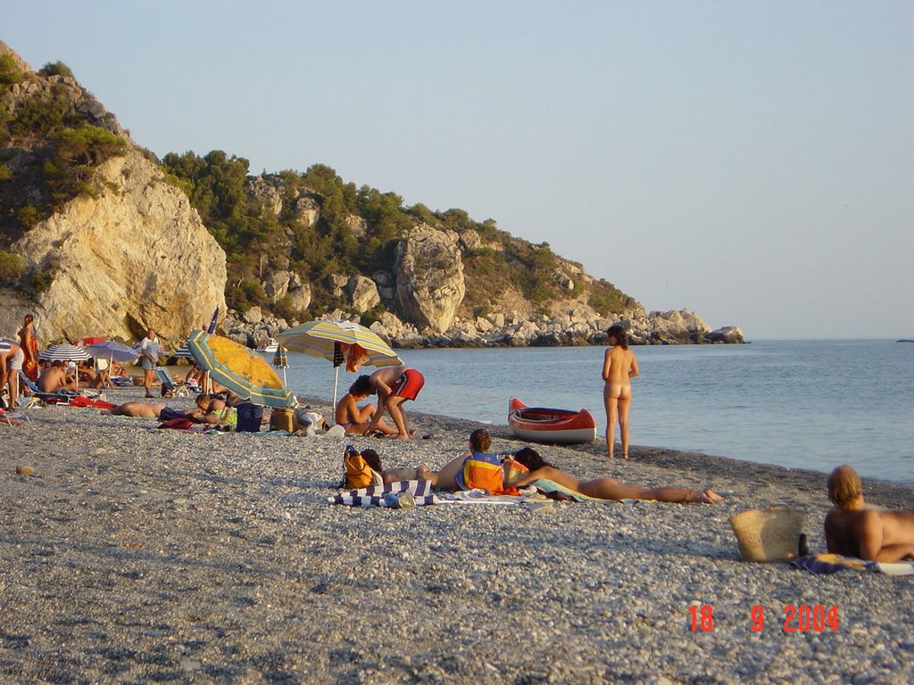 Playa de Cantarriján by angel pedraza