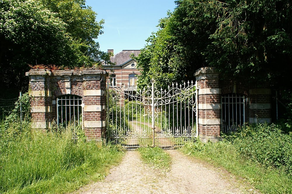 Villa Zonnevang by Peter van der Wielen