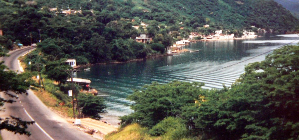 Súcre. Venezuela. Golfo de Cariaco. by Orlando Leiva